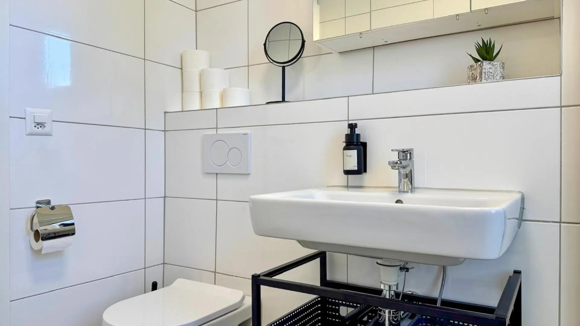 Zentrale Ruhige 3 Zimmer Wohnung Zum Wohlfuehlen Basel Apartment